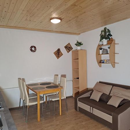 אלברכטיצה ב יזרסקיך הורה Apartman Albrecht מראה חיצוני תמונה