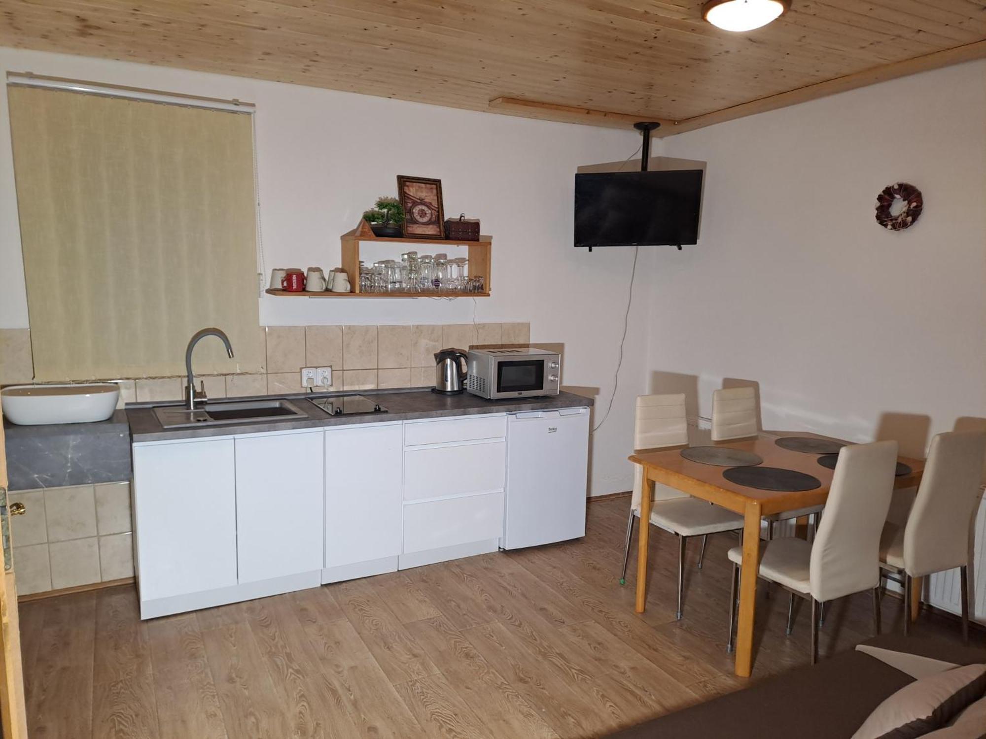 אלברכטיצה ב יזרסקיך הורה Apartman Albrecht מראה חיצוני תמונה