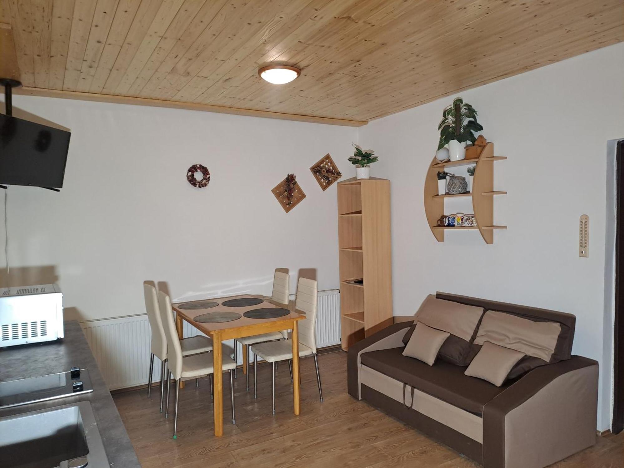 אלברכטיצה ב יזרסקיך הורה Apartman Albrecht מראה חיצוני תמונה